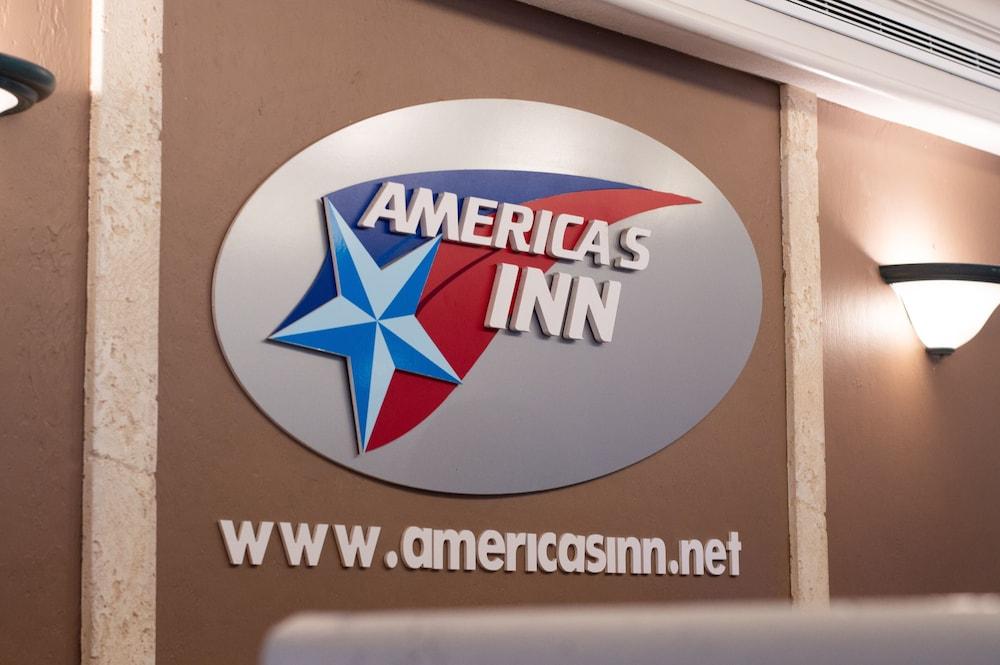 America'S Inn Houston Extérieur photo